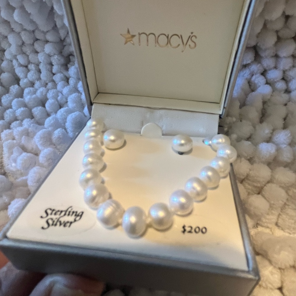 NWT Macy’s Bridge Cultured Pearl set Earrings and Necklace Sterling Silver - Picture 5 of 8